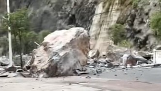 受強降雨影響廣西鳳山縣一山體突發(fā)巖石崩塌，造成2人受傷