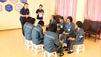 高墙内外：复盘刑释人员再社会化报道｜评稿会