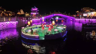 通通来通过五一丨多元光影搭配水上演艺，南通栟茶古镇打造夜间盛景