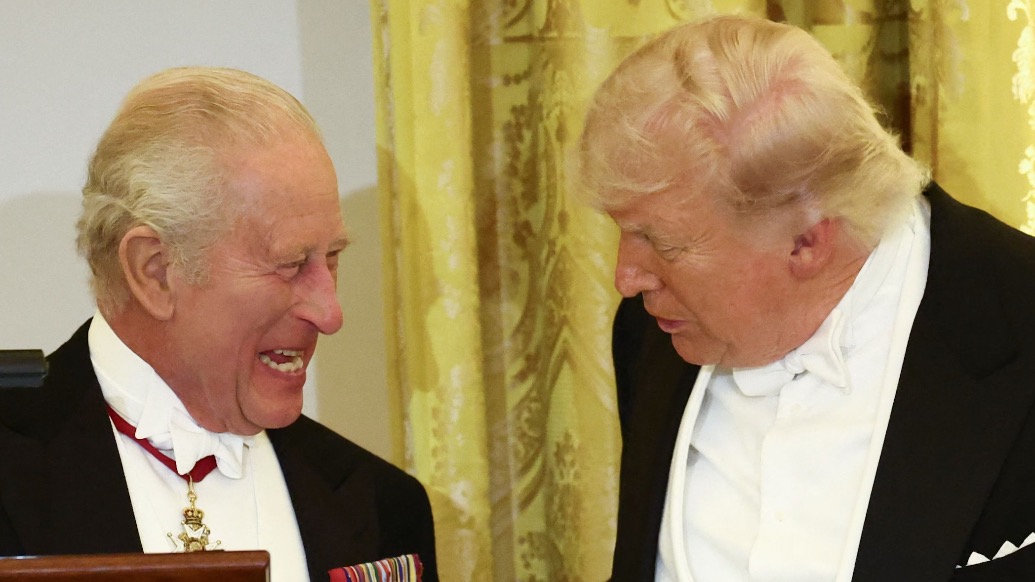 查尔斯三世当面嘲讽：若不是英国，你们还在说法语，特朗普表情亮了