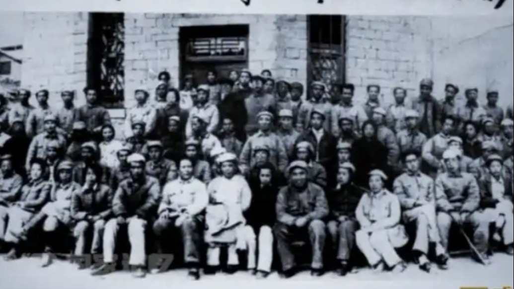 历史上的今天|1942年5月2日,延安文艺座谈会召开