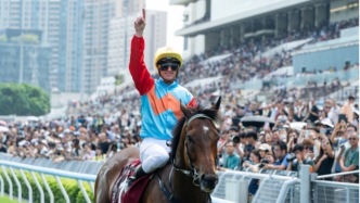 冠軍賽馬日創(chuàng)下多項(xiàng)紀(jì)錄，在香港感受體育的速度與激情