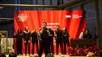 《大彗星》来到“云端”，沉浸式听《尘与灰》《私奔》