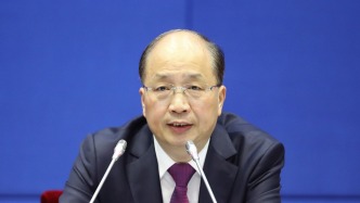 易会满被“双开”：搞权色、钱色交易，为他人上市审批等谋利，非法收受巨额财物