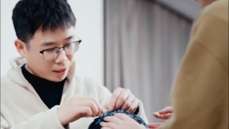 追光的你丨非侵入式脑机接口对患者零伤害，在医疗应用中更广泛、安全