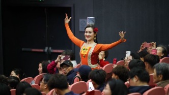 2场音乐会16场讲座，沪喀同心丝乐传情