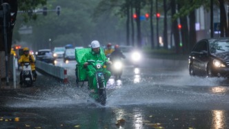 我国南方降雨进入本次最强时段，中东部气温先降后升