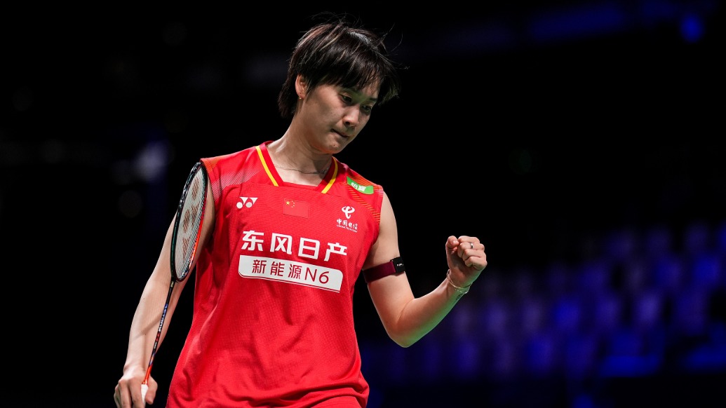 尤伯杯半决赛中日大战，国羽女队3比0完胜挺进决赛