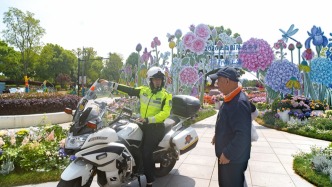 上海迪士尼樂園、樂高樂園迎客流高峰，警方多措并舉保障安全順暢
