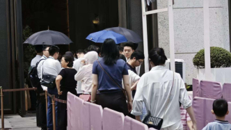 廣州樓市“穗八條”落地：售樓處再現(xiàn)排隊看房，二手房已連續(xù)兩個月網(wǎng)簽破萬套
