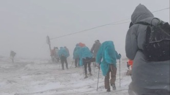 五臺(tái)山臺(tái)頂區(qū)域降雪有人員被困：目前未有傷亡，4日天氣趨穩(wěn)