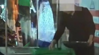 重庆万州回应“某餐饮店回收废弃油”视频：发现该店与第三方有废弃油脂交易记录