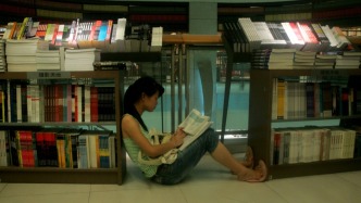 刷完抖音不想看書(shū)了？別怪自己懶，是你的大腦被短視頻"劫持"了