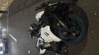 岳阳一摩托车时速超120公里肇事致2死2伤，事发时多辆摩托车疑在飙车