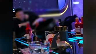 交管大队队长称“KTV饮酒与女性举止亲密”举报不实，官方回应已对其严肃批评