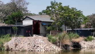 给5A体个检｜邯郸广府古城西南海管护现状：建筑垃圾侵占水面