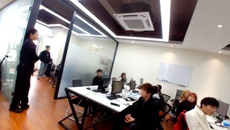 招揽无证商户入驻外卖平台还抽成5%，这起网络餐饮证件造假案被侦破