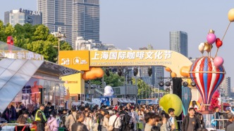 城市文明時評｜咖啡節(jié)垃圾滿地？別被“碎片傳播”帶了節(jié)奏