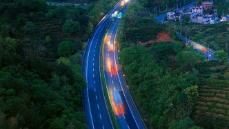 高速公路夜間追尾事故多發(fā)，公安部交管局發(fā)布提示