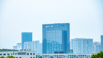 提前两年离任！苏州高新：董事长王平辞去在公司一切职务