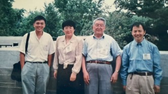 沈卫荣︱只有青山来好梦，可怜白发换浮名？怀念王尧先生