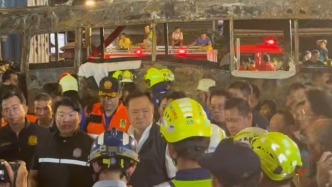 泰國總理下令徹查火車與巴士相撞事故