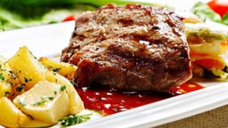 红肉曾是人类进化的关键食物，如今却成为健康的重大威胁