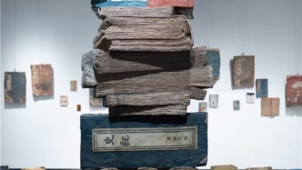 陶瓷作品呈现“读万卷书、行万里路”