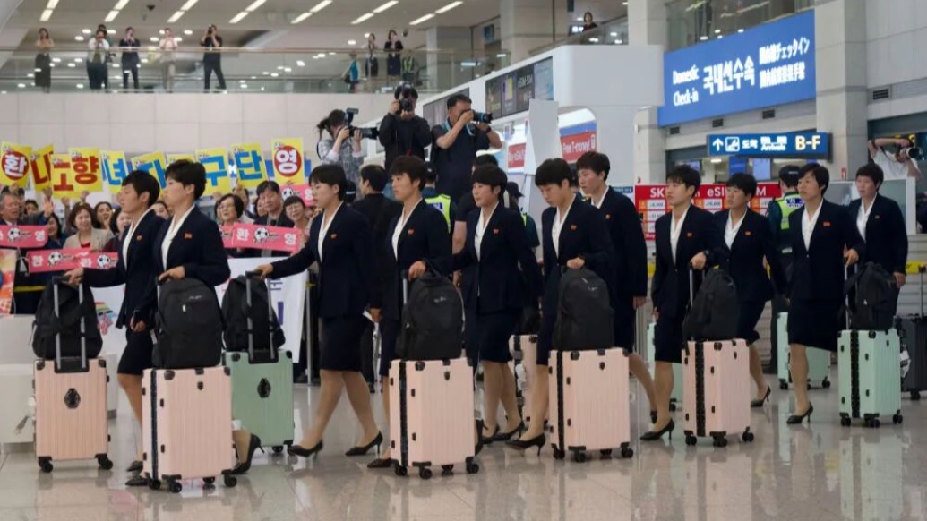 朝鲜女足运动员时隔12年再赴韩国参赛