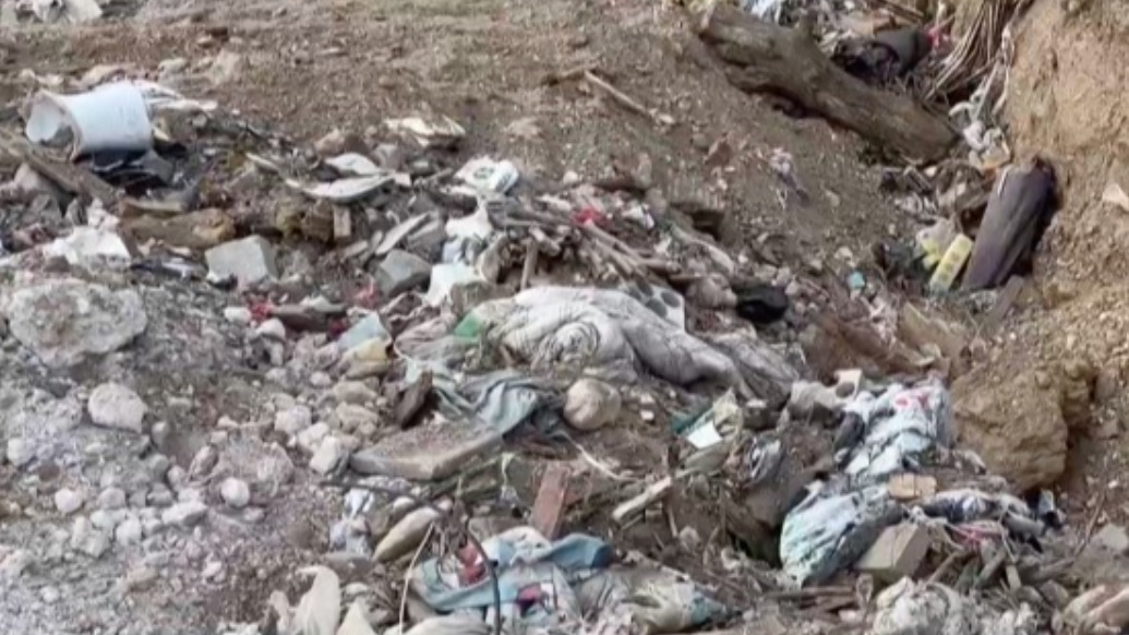 恶臭弥漫、垃圾围村，央视曝光多地违法倾倒乱象
