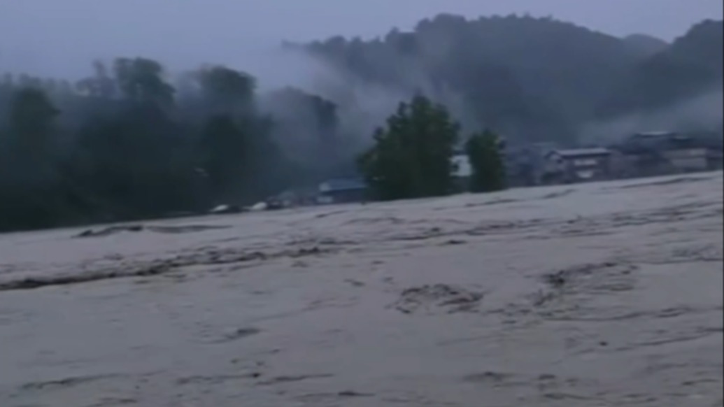湖南石门强降雨已致5死11失联，村民回忆：夜里水猛涨到齐腰，人被冲出10米远