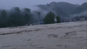 湖南石門強降雨已致5死11失聯(lián)，村民回憶：夜里水猛漲到齊腰，人被沖出10米遠