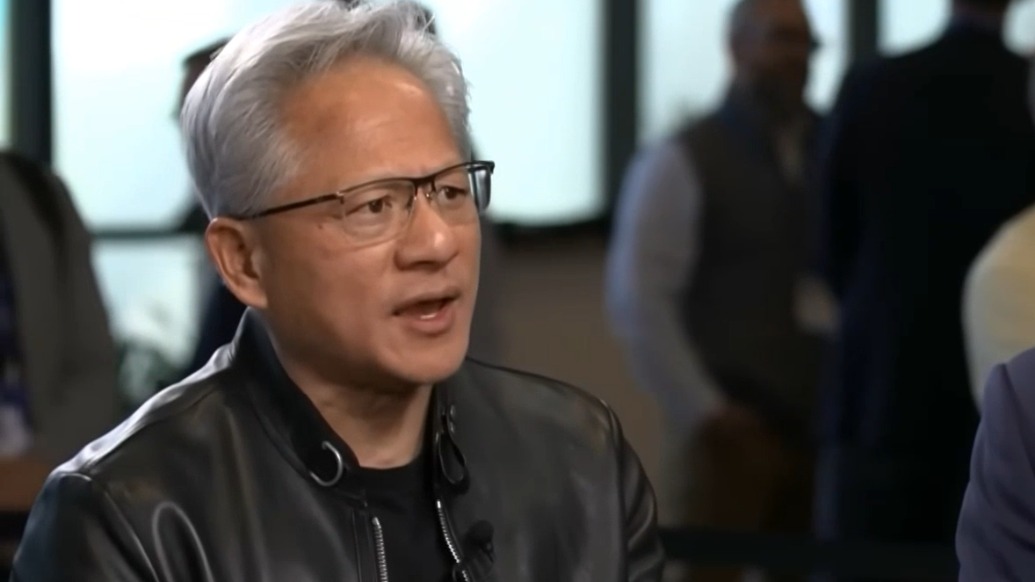 黄仁勋：未来将进化到物理AI，即使供应链每年增长四倍，至少未来十年内还会不够用