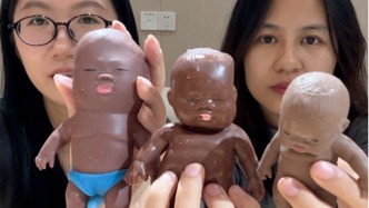 馬上測(cè)丨拆箱爆火“娜塔莎”玩具，電商已刪除暴力引流視頻