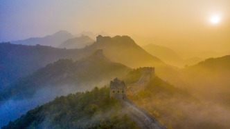 從文化自信到文明自覺(jué)：新質(zhì)生產(chǎn)力引領(lǐng)文化強(qiáng)國(guó)之路
