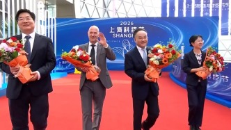 世界科技傳播學(xué)會(huì)主席：中國(guó)AI發(fā)展迅速，有時(shí)我也用DeepSeek