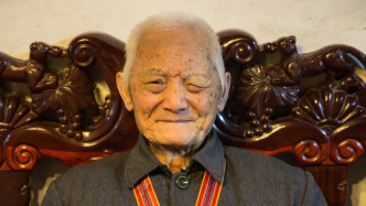 105岁抗美援朝老战士、美术教育家宁璘逝世，曾参加上甘岭战役