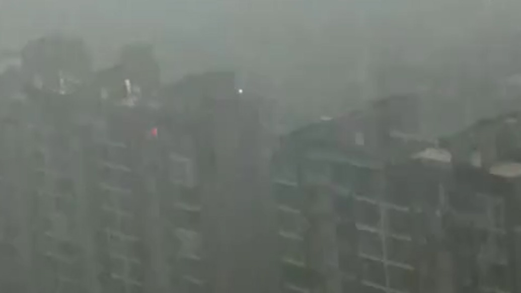 武汉市红色橙色预警7连发,气象台同步发布防御指南:停止集会、停课、停业