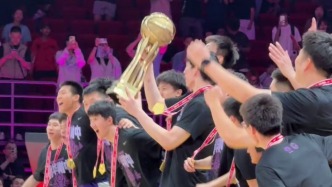 王俊杰：年轻球员要保持少年心气，留洋得做足困难准备