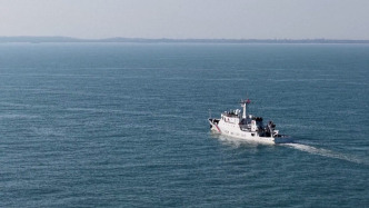 福建海警組織艦艇編隊位金門附近海域開展執(zhí)法巡查