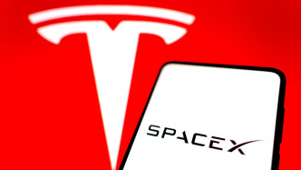 打造“巨無(wú)霸”？馬斯克被曝考慮SpaceX與特斯拉合并
