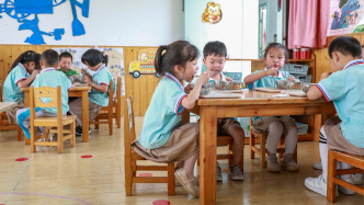 马上评｜幼儿园食品安全，就应该“严于一般”