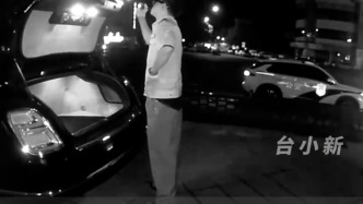 賓利內(nèi)價(jià)值三十萬元的金條、名表被盜，失主：車內(nèi)財(cái)物總價(jià)值約三千萬元，金條最不值錢