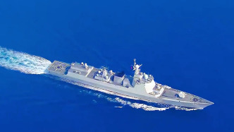 南部战区位中国黄岩岛领海领空及周边区域组织战备警巡