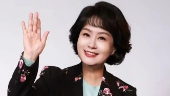 “鞠萍姐姐”儿童节退休，“乐于与孩子们‘打成一片’的赤诚之心没变”