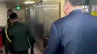 香格里拉对话｜菲防长走酒店后厨绕开中国媒体，在躲什么？