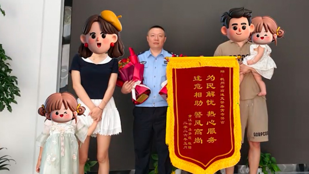 “小孩现在呼吸困难！”交警遇幼儿家长求助，紧急开道送医