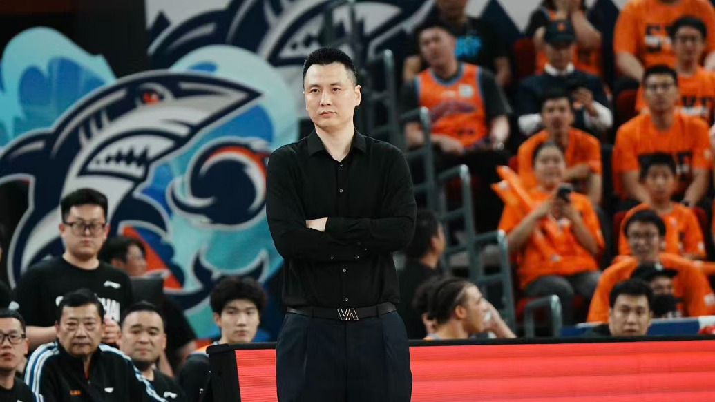 手握冠军点，卢伟表示上海男篮球员赛前心态很平静