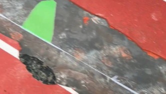 花500万改造体育场，跑道多处破损？河南泌阳通报