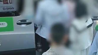 客運公司回應“城鄉(xiāng)巴士核載15人實載40人”：將增加運營班次